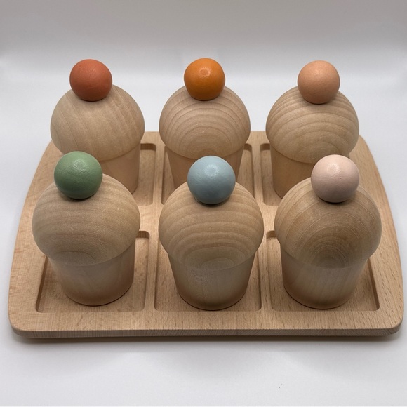 NWT Wooden Montessori Kids Cupcake Counting & Sorting Set - Picture 5 of 11